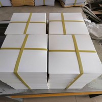Rouleaux Jumbo de papier couché en pâte vierge C2S, brillant, lisse et haute rigidité pour presses d'impression haute vitesse