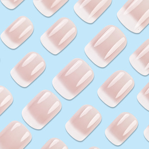 24Pcs <span class=keywords><strong>Faux</strong></span> Ongles Blancs Dégradés Court Carré Carré Simple <span class=keywords><strong>Faux</strong></span> Ongles Press on Wearable Nude Nails Art Full Cover Manicure Tips - Product Image 3