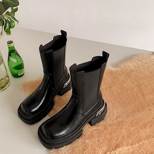 Zapato Artesanal de Una Sola Pieza con Hebilla Grande, Estilo Retro, Tacón Redondo, Cuero Genuino, Impermeable, Duradero, Suela Blanda Antideslizante - Product Image 1