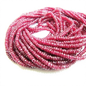 Perles de rubis naturel facettées de qualité supérieure, 3 à 4 mm, vendues par brin de 8 pouces de long - Product Image 1