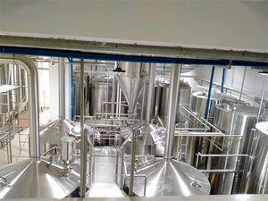 Équipement industriel de <span class=keywords><strong>brasserie</strong></span> de bière Système tout-en-un complet 2000L-10000L Capacité de machines 4000L pour la production en usine - Product Image 2
