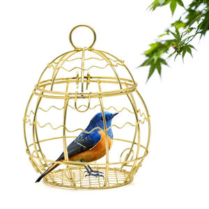 Gouden retro ijzeren vogelhuisje met knoopsluiting en ronde vorm - Product Image 5