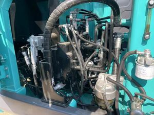 Excavatrices Kobelco SK75SR de 2023 ans au Japon utilisées avec le moteur d'origine 8 tonnes avec composant de moteur central à bas prix inclus - Product Image 5