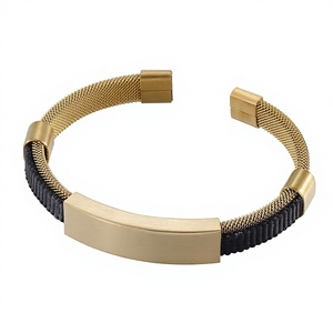 <span class=keywords><strong>Bracelet</strong></span> jonc ouvert personnalisé en acier inoxydable plaqué or 18 carats avec logo sur mesure pour homme - Product Image 2