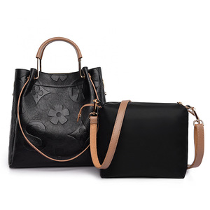 Nouvelle Saison 2026 – Sacs Seau Femme en Cuir Vegan PU Souple Grande Capacité, Motif Floral Gaufré Rétro, Luxe et Élégance - Product Image 2
