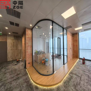 Système <span class=keywords><strong>de</strong></span> <span class=keywords><strong>cloison</strong></span> <span class=keywords><strong>de</strong></span> bureau panoramique incurvée moderne en aluminium et <span class=keywords><strong>verre</strong></span>, séparateur d'espace <span class=keywords><strong>de</strong></span> travail <span class=keywords><strong>intérieur</strong></span>, <span class=keywords><strong>cloison</strong></span> panoramique - Product Image 1