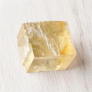 Quality Wholesale Yellow Optical Rough Calcite Stones Wholesale Carved Natural Crystal Gemstone Raw Calcite For Home Decoration