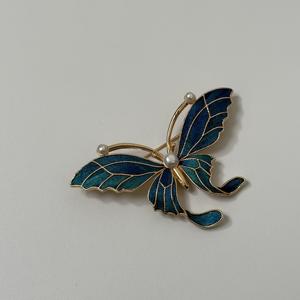 เข็มกลัดผีเสื้อสไตล์วินเทจ - เครื่องประดับแมลงย้อนยุคฝังคริสตัลสำหรับผู้หญิง - Product Image 2