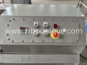 Laveuse commerciale inclinable pour laitues, choux, tomates et légumes, idéale pour le lavage des fruits flottants - Product Image 6