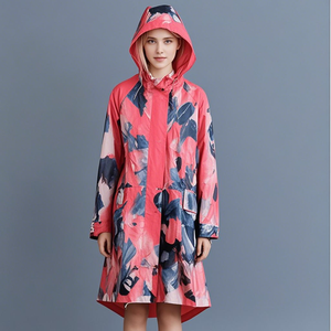 Imperméable léger et imperméable pour femmes coupe-vent à capuche avec poches extérieur respirant coupe-vent réutilisable et respectueux de la peau - Product Image 3