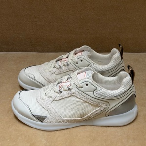 Zapatos Deportivos de Lujo Blancos con Cordones de Malla y Punta Redonda, Diseño Transpirable para Todas las Temporadas - Product Image 1