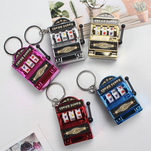 Llavero de Juguete Novedoso Mini Tragaperras de la Suerte, el Más Vendido, Divertido Llavero Electrochapado de Jackpot para Bolsos - Product Image 1