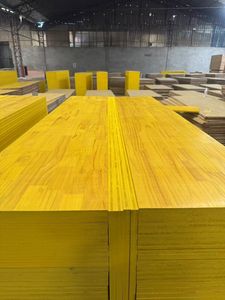 <span class=keywords><strong>Panel</strong></span> de Madera Contrachapada de 3 Capas de 21 mm y 27 mm, <span class=keywords><strong>Panel</strong></span> Amarillo WBP para Encofrado con <span class=keywords><strong>Revestimiento</strong></span> de Pegamento Fenólico - Product Image 2