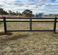 Panneau de clôture pour ranch, design à double rail avec fond en treillis métallique, portail pour bétail thermolaqué