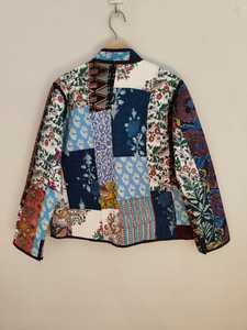 Chaqueta Bomber de Algodón con Parches Variados, Chaqueta Acolchada Hecha a Mano, Estilo Bohemio Étnico con Estampado Floral, Reversible, Ecológica para Mujer - Product Image 6
