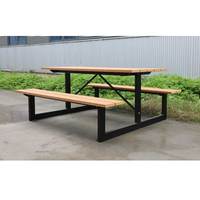 Ensemble table et banc d'extérieur en bois plastique