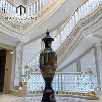 Balustrade d'escalier en cristal clair translucide de luxe personnalisée pour le hall de la maison de la villa