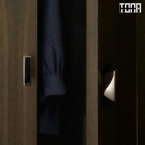 Manija de Puerta de Latón Cepillado de Diseño, Herraje Interior de Alta Resistencia, Tirador de Ventana Minimalista para Villa, Latón Sólido, Estilo Moderno y Elegante - Product Image 3