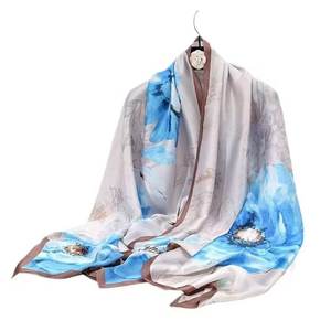 <span class=keywords><strong>Sciarpa</strong></span> da donna con stampa floreale in poliestere morbida in nero e blu per la copertura da spiaggia primavera estate e involucri per la protezione solare - Product Image 5