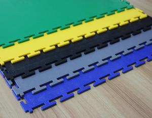 Baldosas de PVC entrelazadas antideslizantes, impermeables y resistentes al desgaste, de instalación por clic, para gimnasios, garajes y áreas de alto tráfico. - Product Image 2