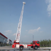 Camion de pompiers en mousse d'eau pour le sauvetage d'urgence, camion de lutte contre l'incendie, échelle aérienne, camion de pompiers, 6x4 6x6