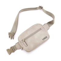 Sac banane en PU à blocs de couleur avec logo personnalisé, sangle réglable, sac bandoulière pour le sport, les voyages, l'usage quotidien et les activités de plein air