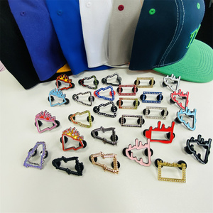 Al por mayor, al mejor precio, pin metálico de moda para <span class=keywords><strong>sombrero</strong></span>, con esmalte suave, suministro inmediato, decoración para <span class=keywords><strong>sombrero</strong></span> con marco, pin para gorra de béisbol, pins de dibujos animados para gorra - Product Image 2