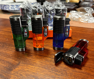 Bật lửa xì gà bằng nhựa ba tia lửa phổ biến, bán buôn số lượng nhỏ, quà tặng - Product Image 6