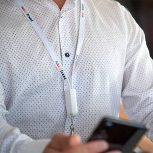 كابل شحن USB متعدد الوظائف 4 في 1 مع شعار مخصص، يشمل مايكرو USB وType C وLightning، مع حبل تعليق - Product Image 4