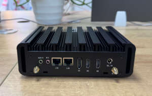 El ordenador industrial GT6000 más vendido con la nueva PC industrial del terminal del vehículo DDR4 con los enchufes AU Y DE LOS EEUU - Product Image 2