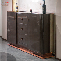 Buffet moderne de luxe italien en bois laqué brillant avec grand espace de rangement pour salle à manger et appartement
