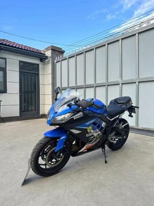 Moto à essence d'occasion Kawasaki <span class=keywords><strong>Mini</strong></span> <span class=keywords><strong>Ninja</strong></span> 400CC - Moteur puissant, idéale pour la conduite en ville - Product Image 3
