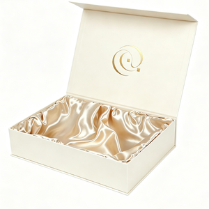 Caja de Ropa Plegable Rígida de Lujo en Negro Mate, Cajas de Embalaje de Ropa Magnéticas con Logotipo Personalizado, Caja de Regalo de Cartón Minimalista para Trajes - Product Image 2