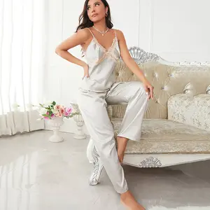 Pijamas de 2 piezas de seda satinada de lujo de alta calidad de fabricante personalizado al por mayor Conjunto de pijama de satén de encaje suave y acogedor