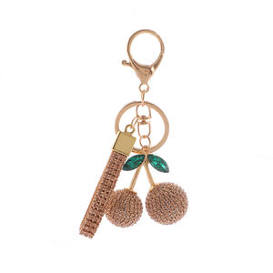 Porte-clés créatif et mignon en forme de cerise en cristal d'eau, pendentif pour sac à main de femme, porte-clés en métal, cadeau - Product Image 3