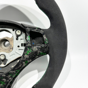 Volantes Deportivos LED de Fibra de Carbono Forjada en Verde para <span class=keywords><strong>BMW</strong></span> E92 E91 E93 E82 E84 E87 E88 E89 320i 325i 330i 328i Serie 3 Sin Levas de Cambio - Product Image 2