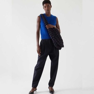 Sac fourre-tout hobo noir surdimensionné en nylon pour femme, nouveau sac à bandoulière matelassé plissé effet nuage, léger et grand format, pour l'automne - Product Image 3