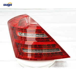 GUGO Feu arrière LED 12V à lentille transparente rouge étanche pour <span class=keywords><strong>MERCEDES</strong></span>-<span class=keywords><strong>BENZ</strong></span> Classe S W221 2010-2013 Modèle avec nouveau clignotant - Product Image 3