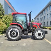 Tracteur agricole de grande taille 150 CV 4x4, capable de répondre à diverses exigences de travail agricole