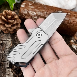 Navaja Plegable Portátil Mini de Acero, Herramienta de Supervivencia para Exteriores, Navaja de Bolsillo Multiusos para Camping y Caza - Product Image 4