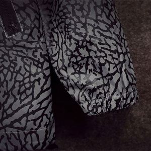 Veste réfléchissante à capuche à manches longues en polyester 100% pour homme, streetwear, softshell, logo personnalisé - Product Image 3