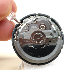 <span class=keywords><strong>Mouvement</strong></span> Original TMI NH35 <span class=keywords><strong>NH35A</strong></span> 24 Rubis Japon Seiko Pièces de Montre Mécanique Automatique avec Date Noire à 3h Couronne - Product Image 4