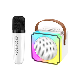 Nuevo Altavoz KTV P8 con Micrófono, Mini Altavoz Portátil, Micrófono Inalámbrico, Efecto de Voz Mágico, Micrófono Dual para Duetos, Uso en Interiores y Exteriores - Product Image 1