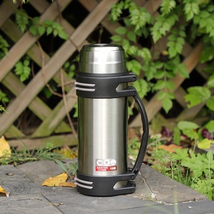 Pot de voyage thermique isolé en acier inoxydable 2000 de grande capacité de 304 ml, bouteille de sport isotherme Portable de 2l pour l'extérieur, vente en gros - Product Image 6