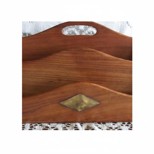Porte-lettres de bureau en bois incrusté de laiton Organisateur de bureau artisanal pour enveloppes de courrier et documents Porte-lettres en bois de style vintage - Product Image 1