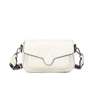 Sac à bandoulière à rabat pour femme avec décoration à boucle ovale, polyvalent et pratique - Product Image 5