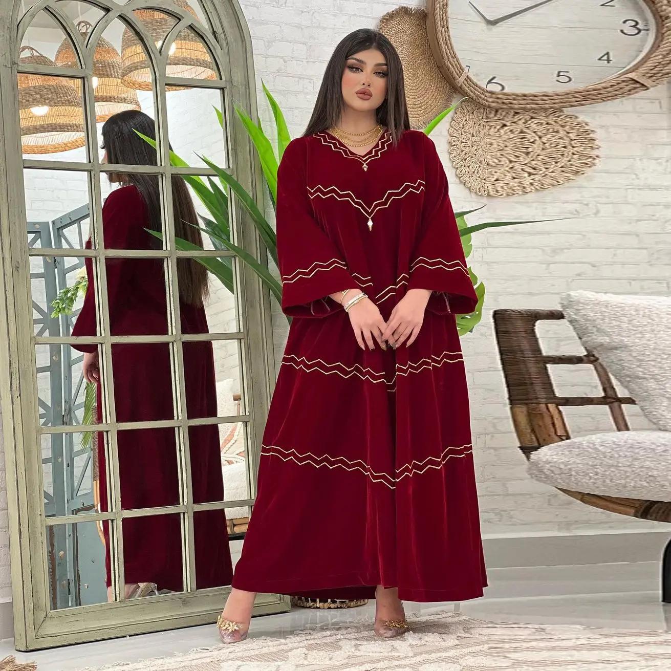 Dames Nieuwe Mode Arabische Helder Licht Rood Gedrukt Fluwelen Dikke Abaya Jurk Voor Vrouw Moslim Slijtage