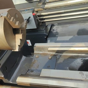 Torno CNC Vertical Usado para Metal, Máquina Combinada de Segunda Mano con 4 Ejes - Product Image 4