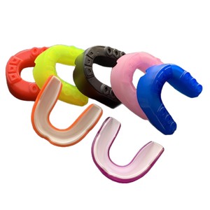 Protège-dents avec étui en silicone, protection sportive pour la boxe, taille adulte M, 10g HC-12 - Product Image 2