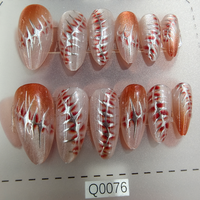 24 faux ongles faits main, pré-conçus, longueur moyenne, forme amande, motif floral 3D dégradé, chic